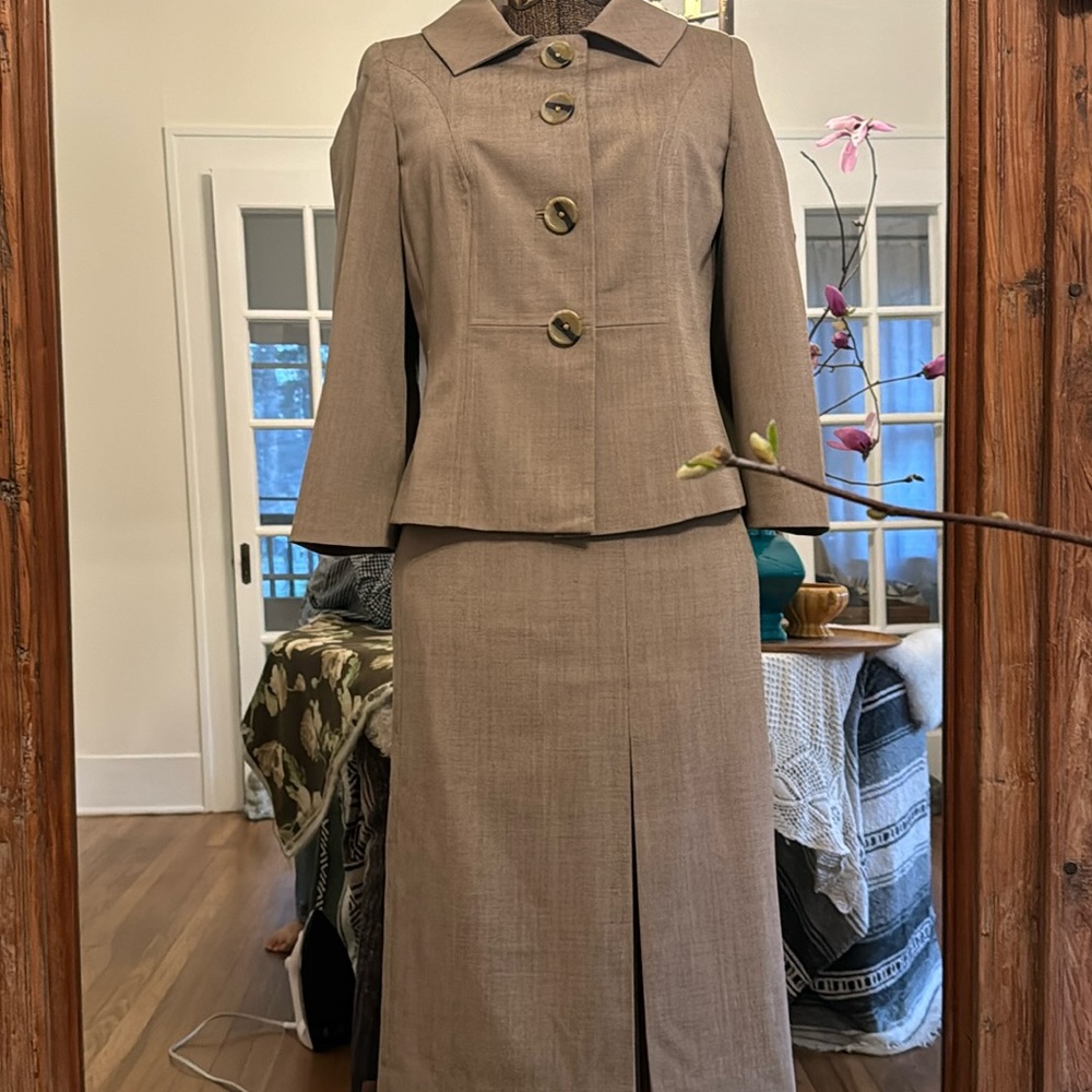 BANANA REPUBLIC 3/4 SLEEVE SUIT Blazer and Skirt Vintage Style